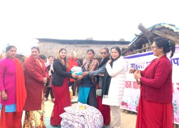 महिला आवाज नेपालद्वारा विपन्न परिवारलाई सिरक र खाध्यन्न वितरण