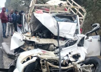 बारामा बोलेरो र ट्रक आपसमा ठोक्किँदा दुईजनाको मृत्यु, तीन घाइते