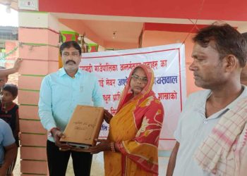बारागढी–५ मा २८ दलित समुदायलाई सिम्रौनगढ निःशुल्क विद्युत मिटर विरण