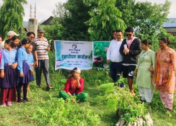 वृक्षारोपण गर्दै फ्याफुल्ला क्लब, क्लबको आयआर्जनमा जोड