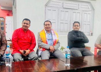 निजगढ हुँदै जनकपुर जान्रे क्रममा मन्त्री घिसिङसँग निजगढका स्थानीयको भेट, पुल तटबन्ध र विद्युत् सुधारका माग