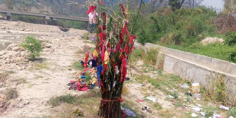 निजगढ–४ कछडिया टोलमा परम्परागत कुलपूजा सुरु,  महावीर पूजासँगै समापन हुने